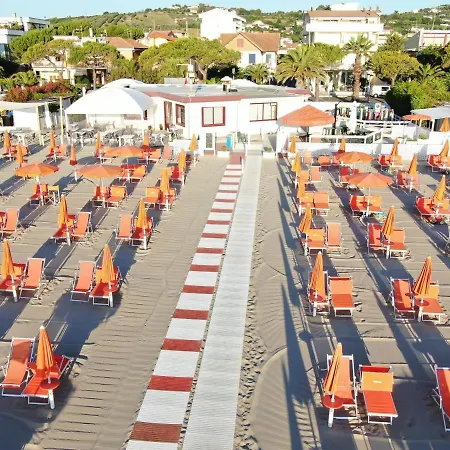 Palace Magnolia Szálloda 3*