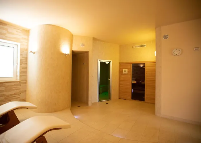 Palace Magnolia Szálloda 3*